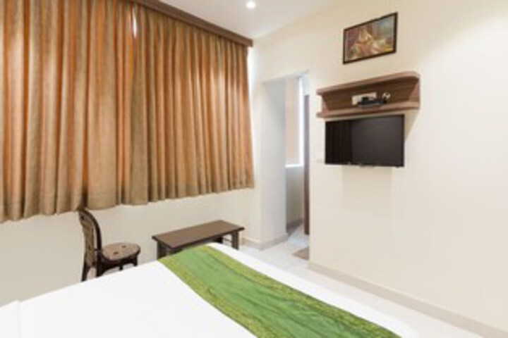 Room 17 of 26
