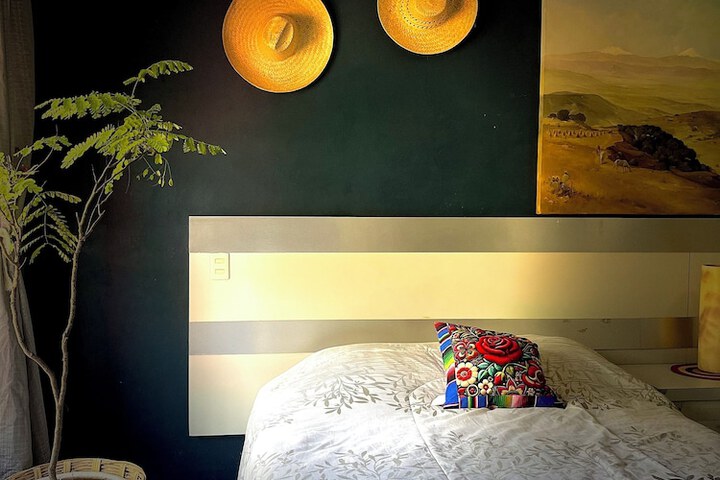 Room 5 of 36