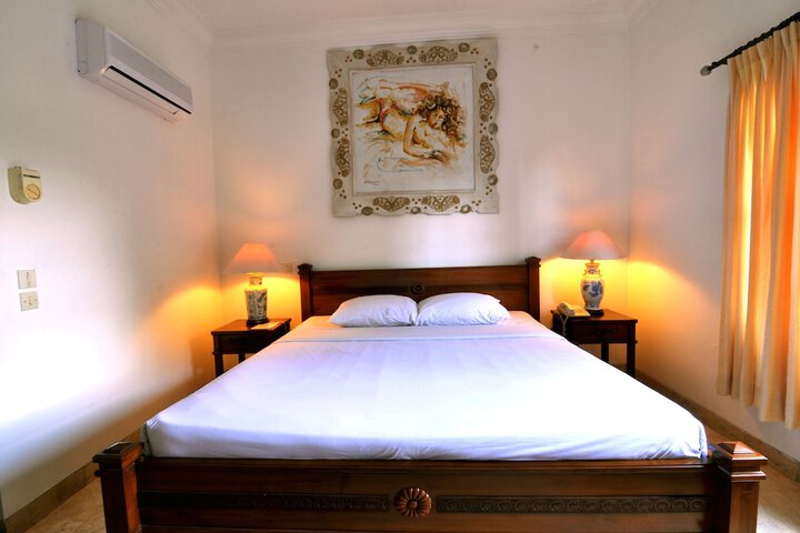 Room 6 of 23