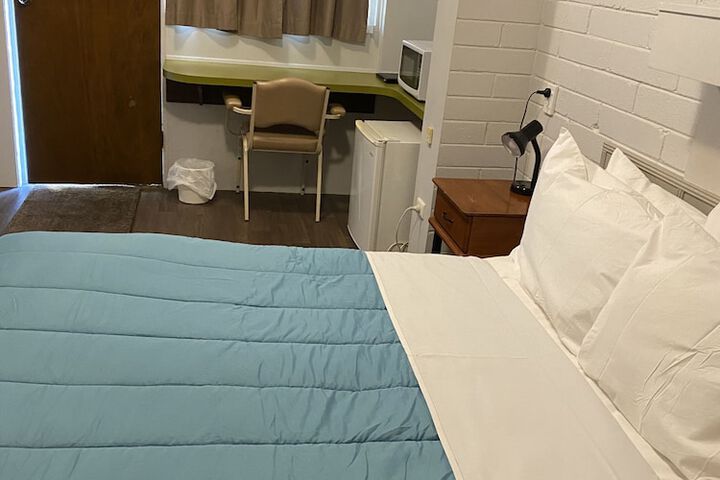 Room 15 of 50