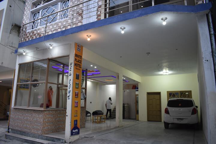 Hotel 4 of 5