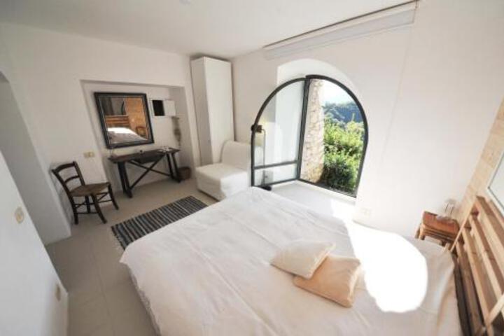Room 16 of 70