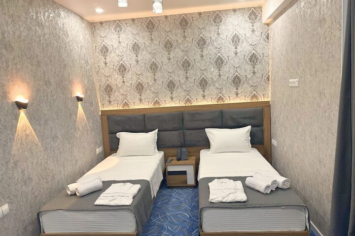 Room 5 of 23