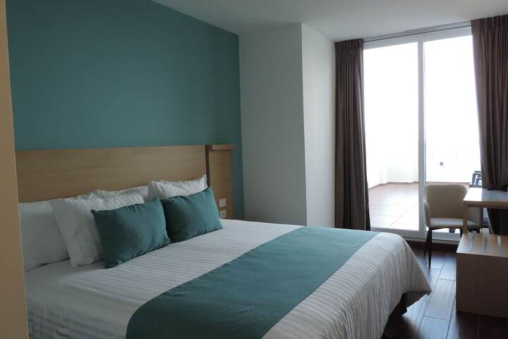 Room 32 of 70