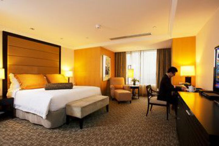 Room 48 of 93