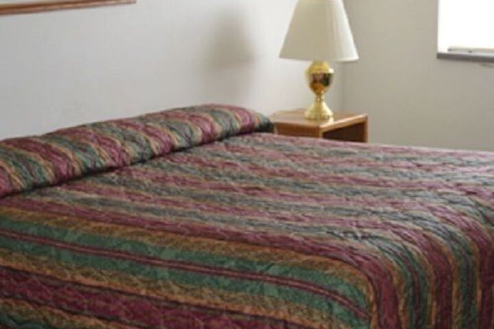 Room 5 of 12