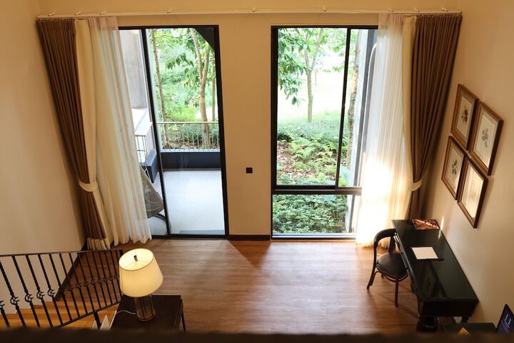 Room 33 of 184