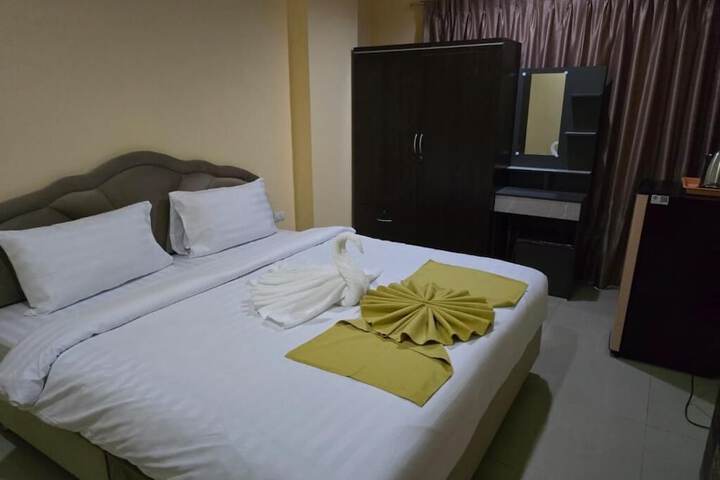 Room 34 of 41