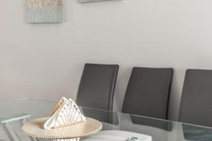 Simply Comfort. Fancy Downtown Apts