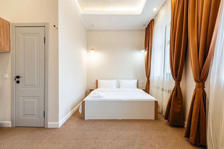Room 8 of 41