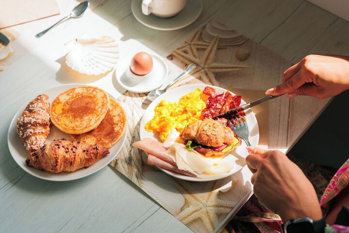 Breakfast/Coffee Service 62 of 82
