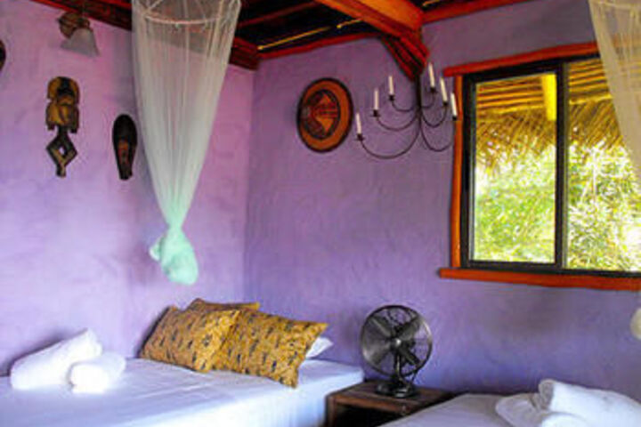Room 14 of 32