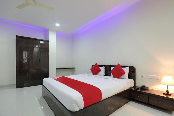 OYO FLAGSHIP 15444 MANASA RESIDENCY
