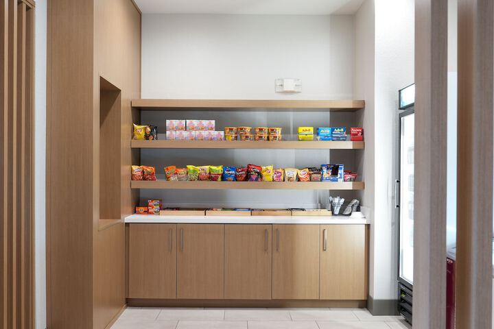 Snack bar