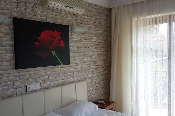 Room 13 of 64