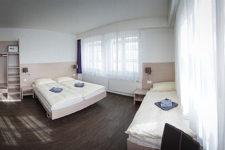 Room 3 of 54