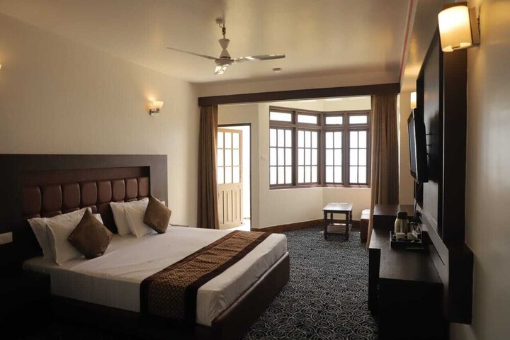 Room 15 of 35