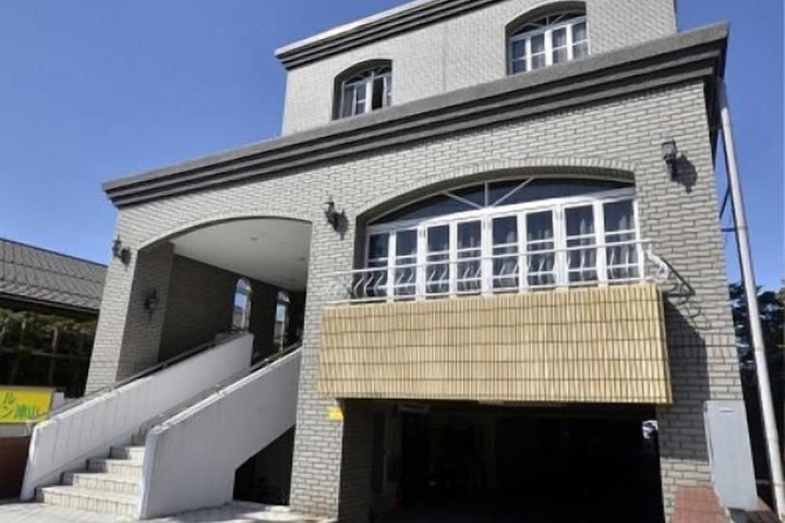 Hero Image 1 of 17