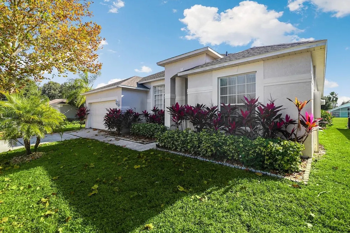 Four Bedroom Pool Home - 344 GL - Vusa