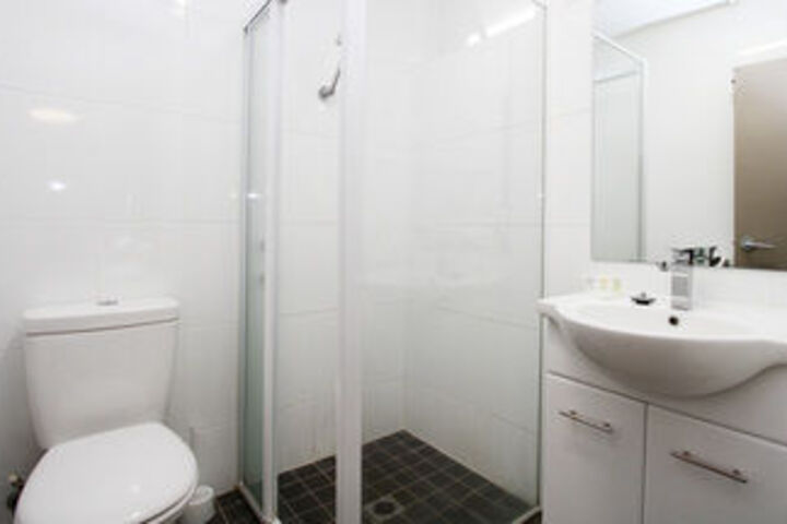 Room 4 of 44