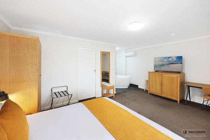 Room 25 of 67