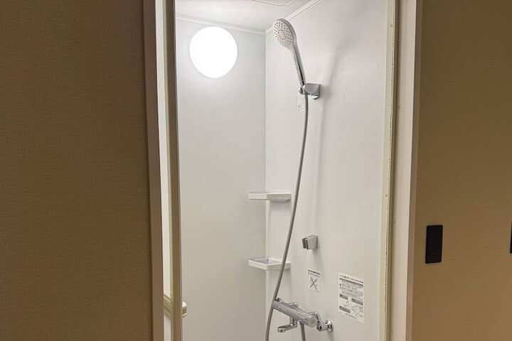 Room 80 of 99