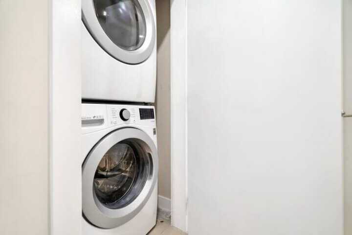 Laundry 100 of 149