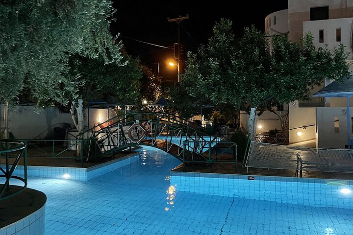 Hotel 84 of 85