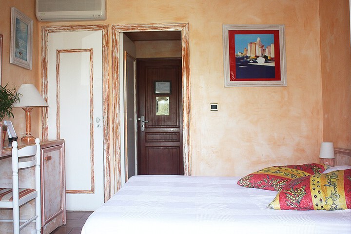 Room 13 of 47