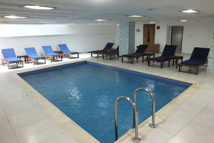 Pool Hotel