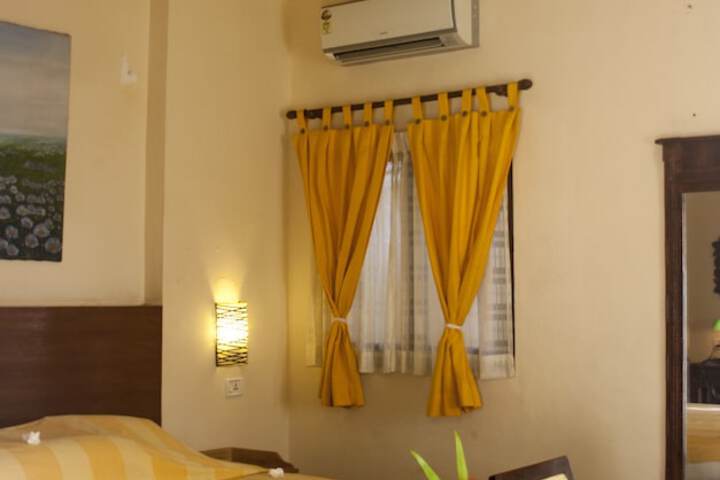 Room 9 of 63