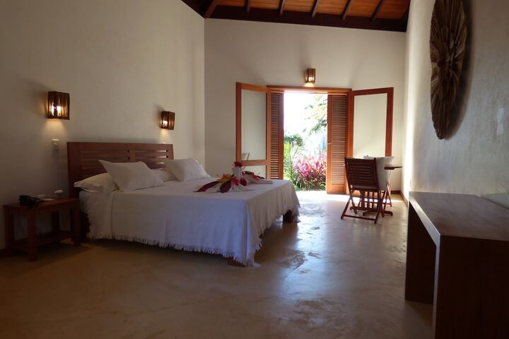 Room 5 of 94
