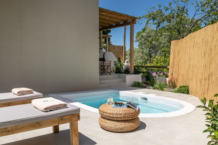 Pool 157 of 191