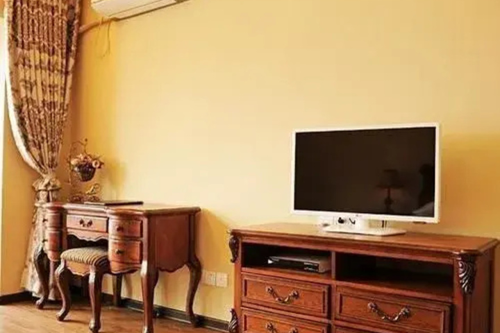 Room 4 of 14
