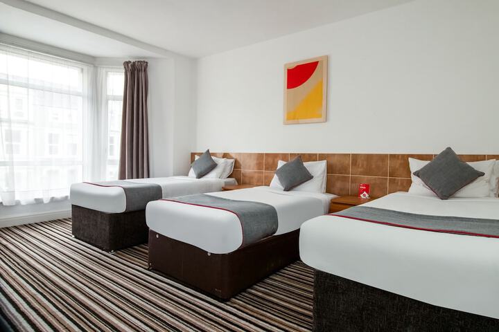 Room 14 of 21