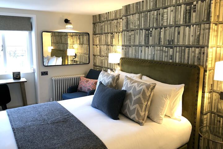 Room 22 of 79