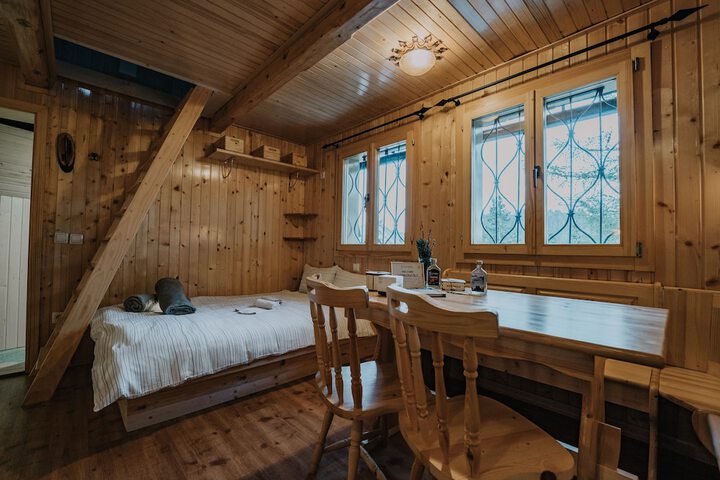 Room 6 of 23