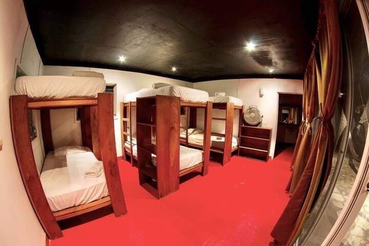 Room 6 of 69