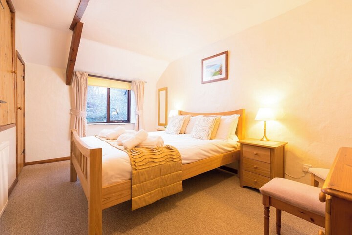 Room 4 of 65