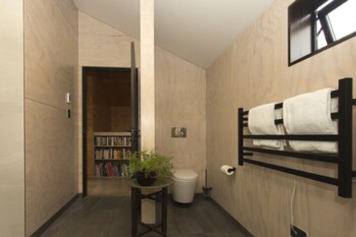 Room 5 of 37
