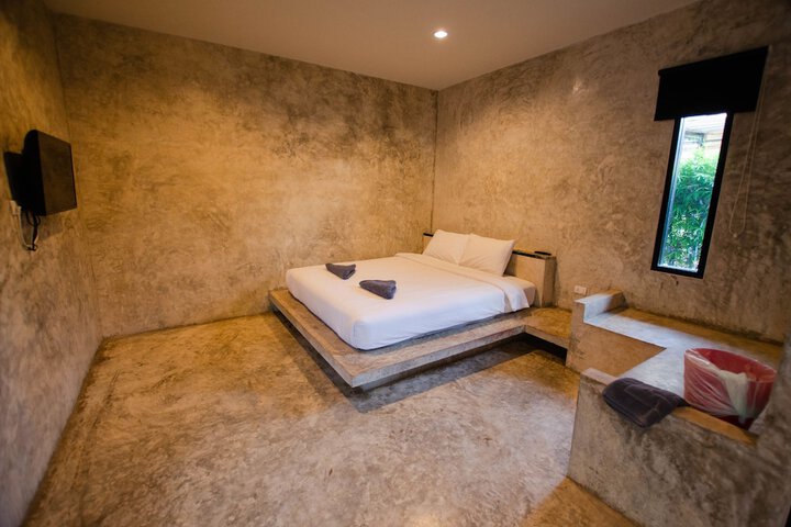 Room 11 of 50