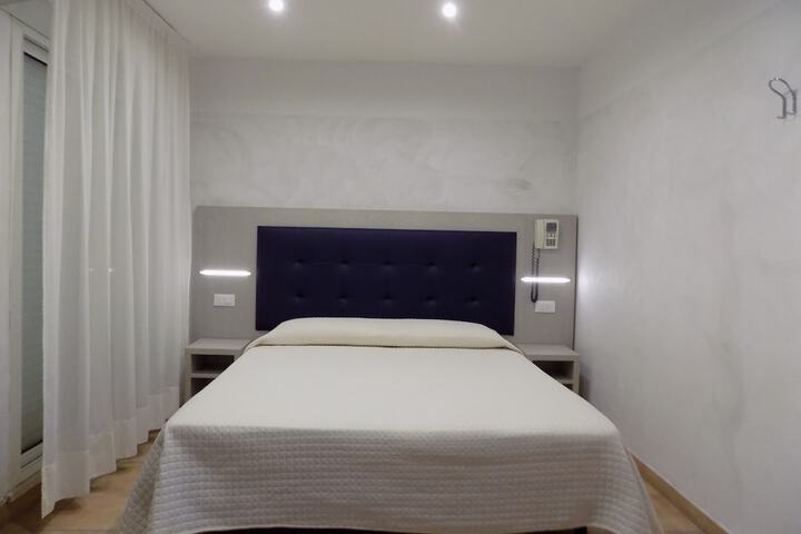 Room 7 of 40