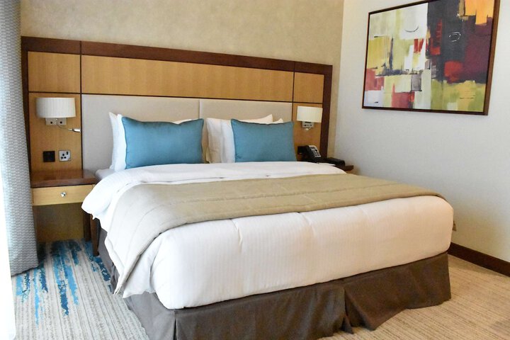 Room 18 of 114