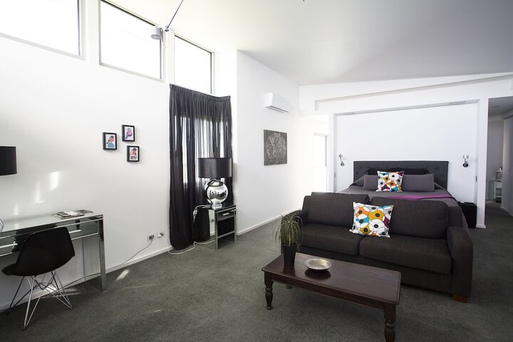 Room 15 of 38