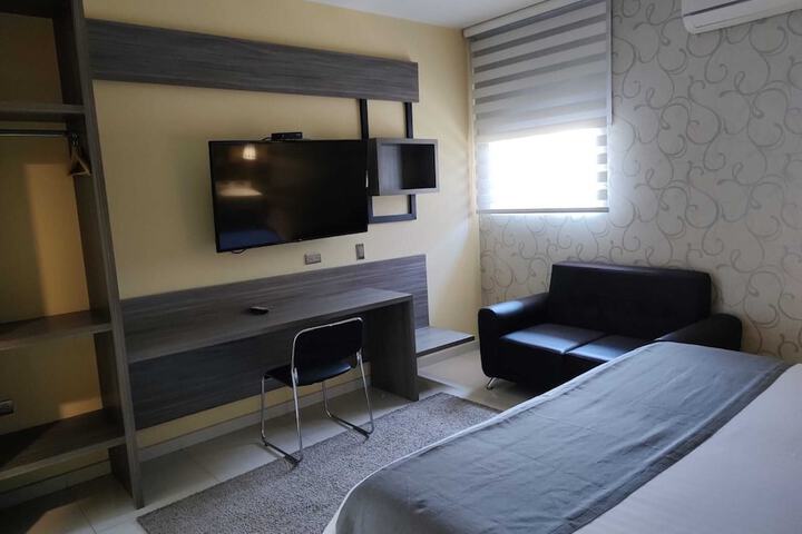 Room 7 of 30