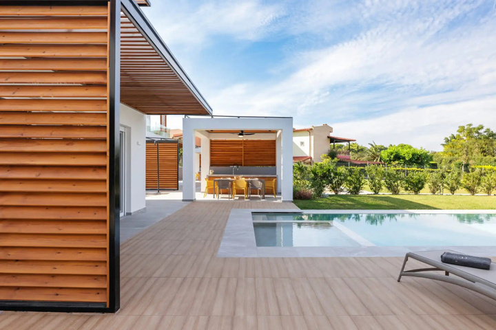 Terrace/Patio 6 of 16