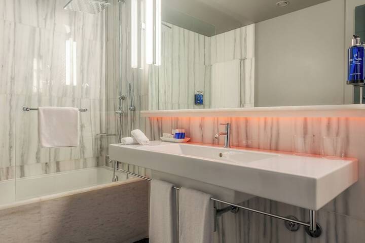 Clean Restrooms