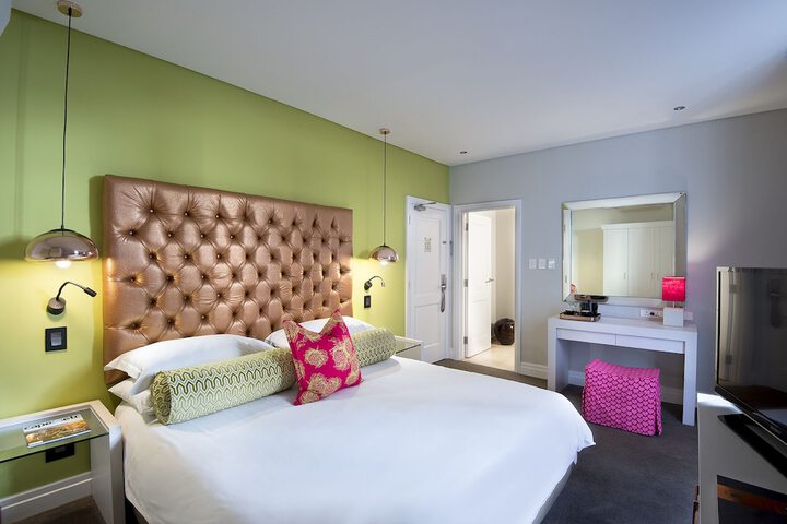 Room 25 of 48