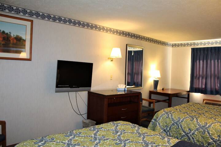 2 Double Beds (9 of 12)