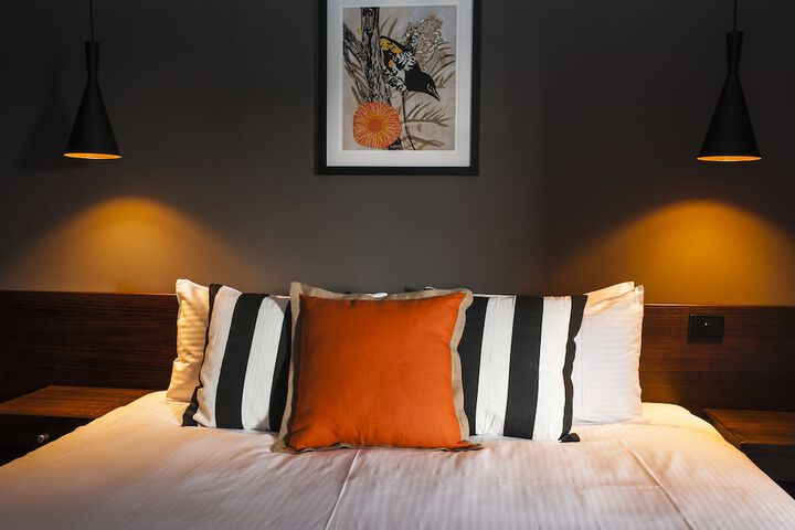 Room 7 of 27